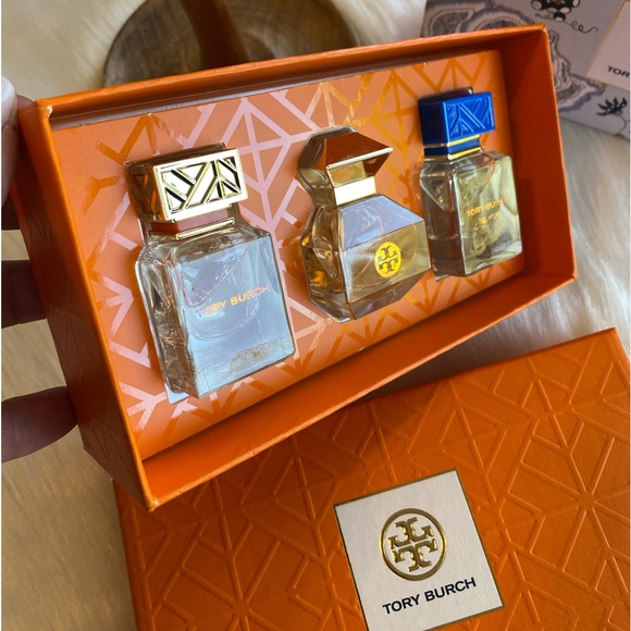 NWT Tory Burch Piece Mini Splash Eau De Parfum Gift Set